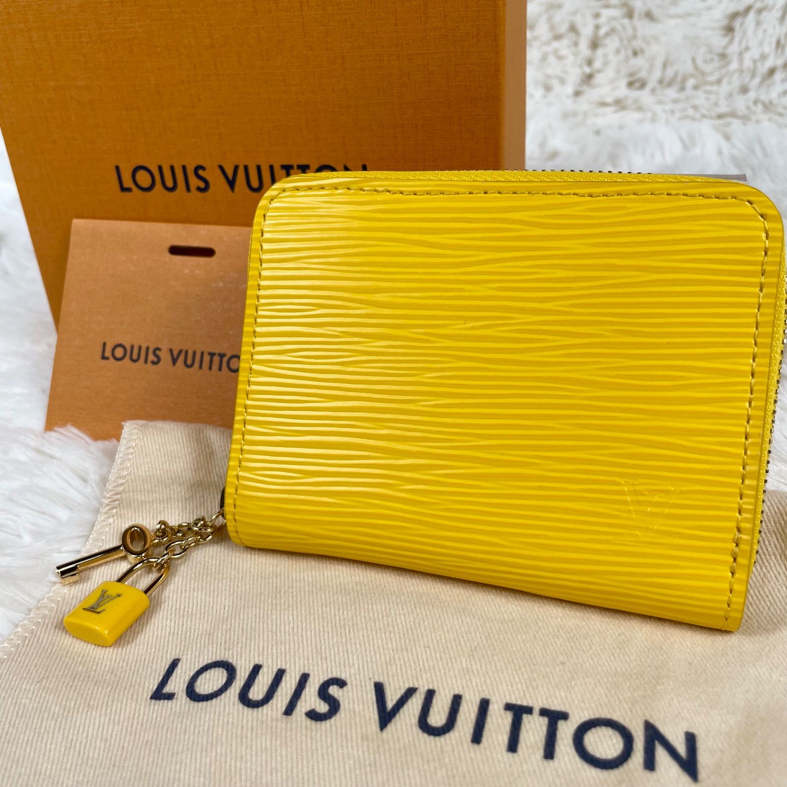 LOUIS VUITTON ルイヴィトン エピ M13615 ジッピー コインパース ラウンドジップ コインケース カードケース 財布