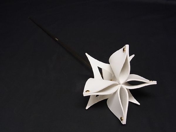 ■美品■ LOUIS VUITTON ルイヴィトン Origami Flowers オリガミフラワー オブジェ 置物 インテリア ブロン ホワイト系 AN8022