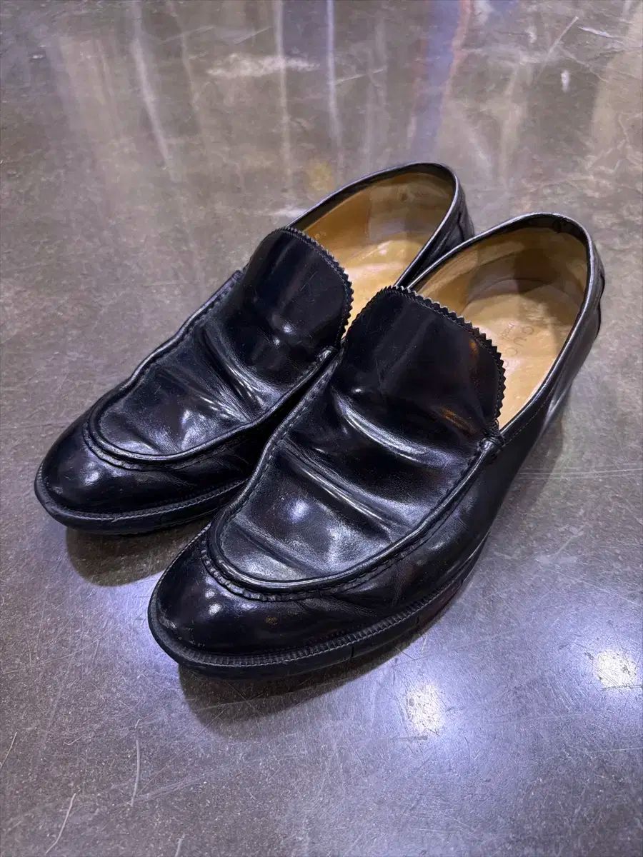 グッチ Classic 三色 LINE シンプル ローファー ブラック 275