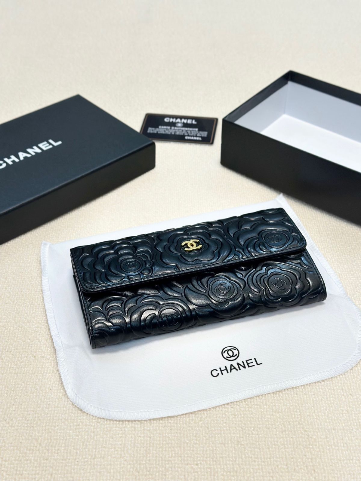 【カメリアがアクセント＊】特別感をプラス◆ CHANEL ベルト 本日特価] シャネル レディース ウォレット カメリアデザイン