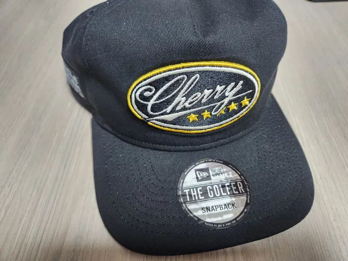 Girls Don't Cry Cherry LA キャップ cherry la 帽子 Girls Don't Cry ×Cherry LA キャップ 新品