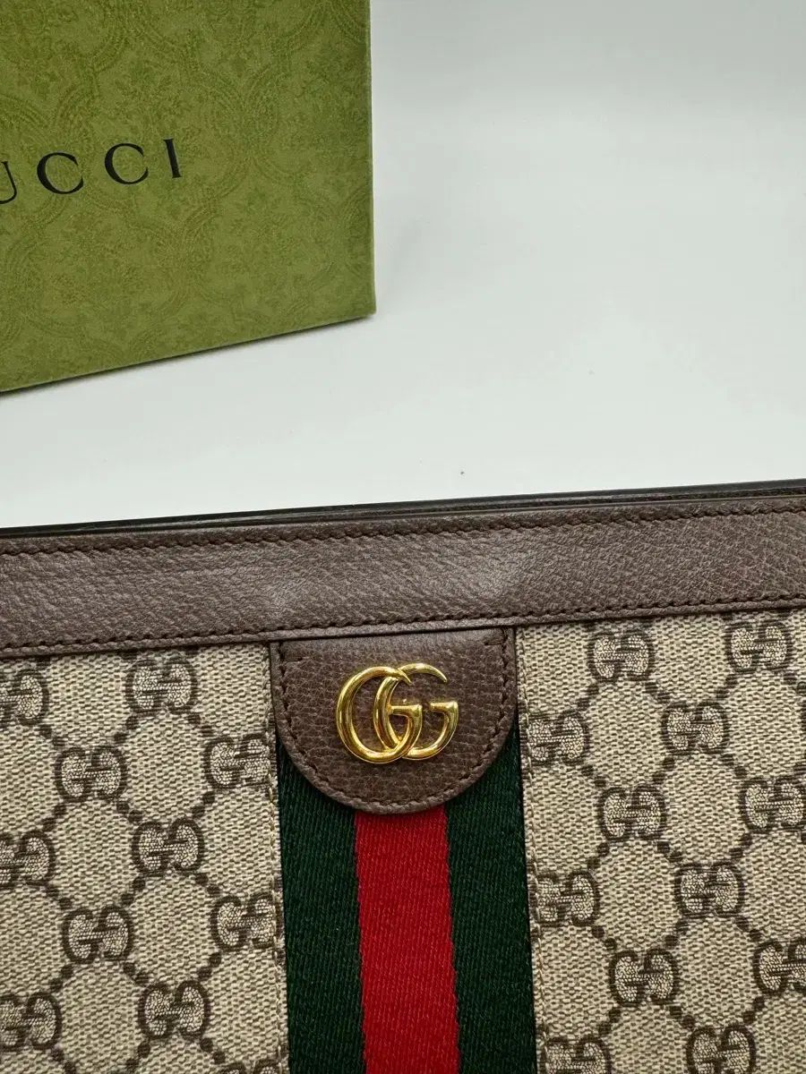 GUCCI