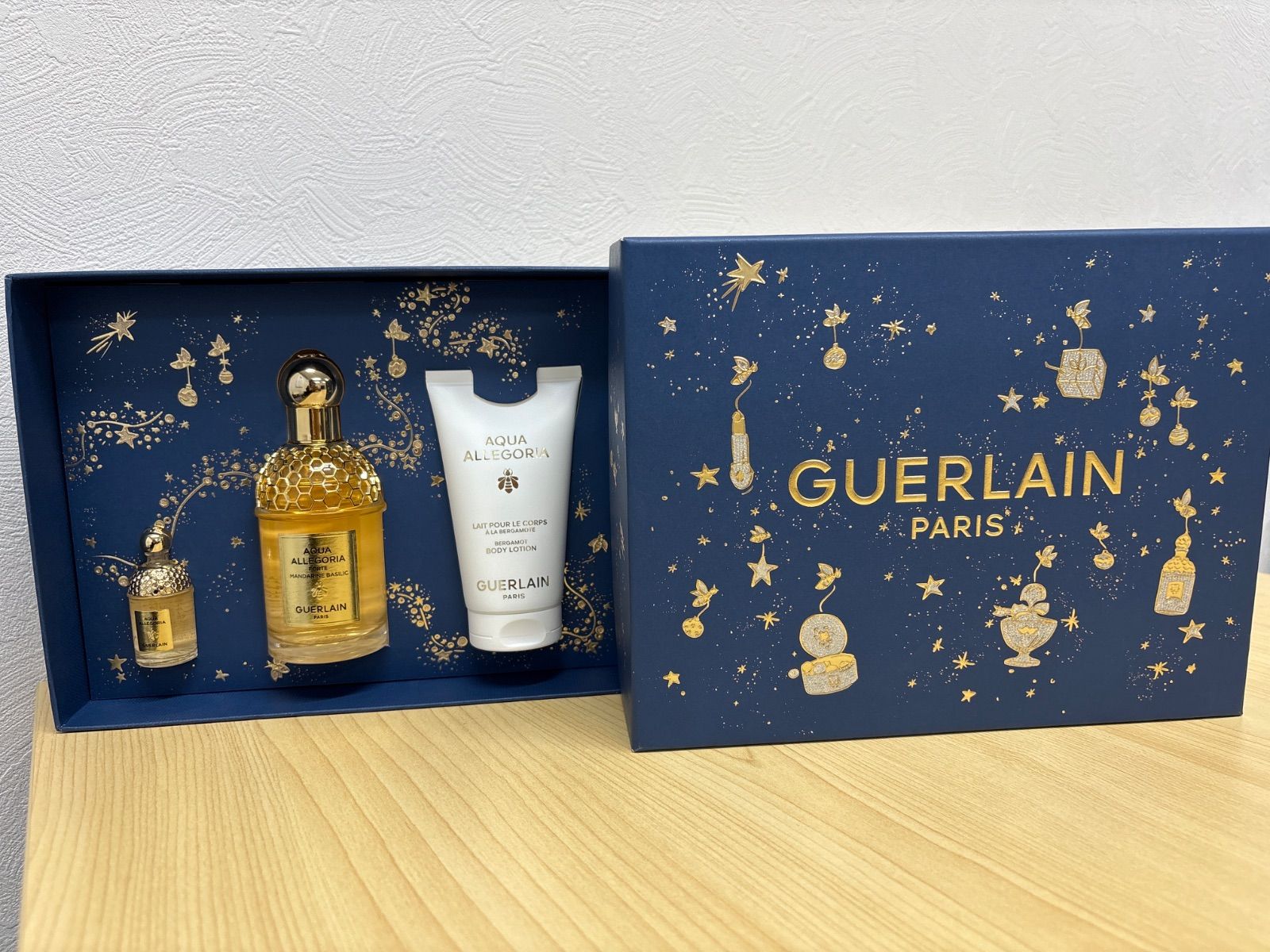 GUERLAIN クリスマスコフレ アクア アレゴリア フォルテ GUERLAIN クリスマスコフレ アクア アレゴリア フォルテ