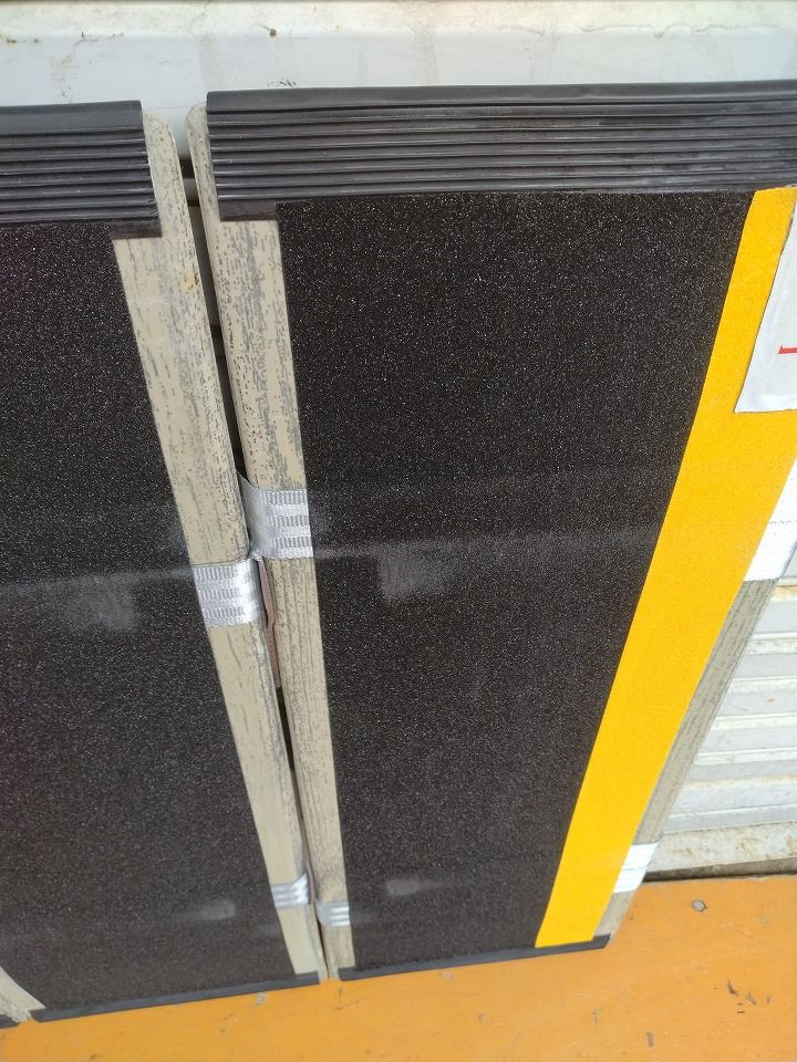 送料無料 車いす用スロープ デクパック パーソナル 73.5cm幅×70cm長 KM-25-0911-01 STEELWINDOWSANDDOORS_COM