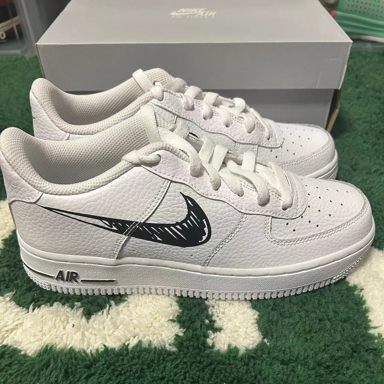 新品未使用】NIKE ナイキエアフォース1 スケッチ25cm