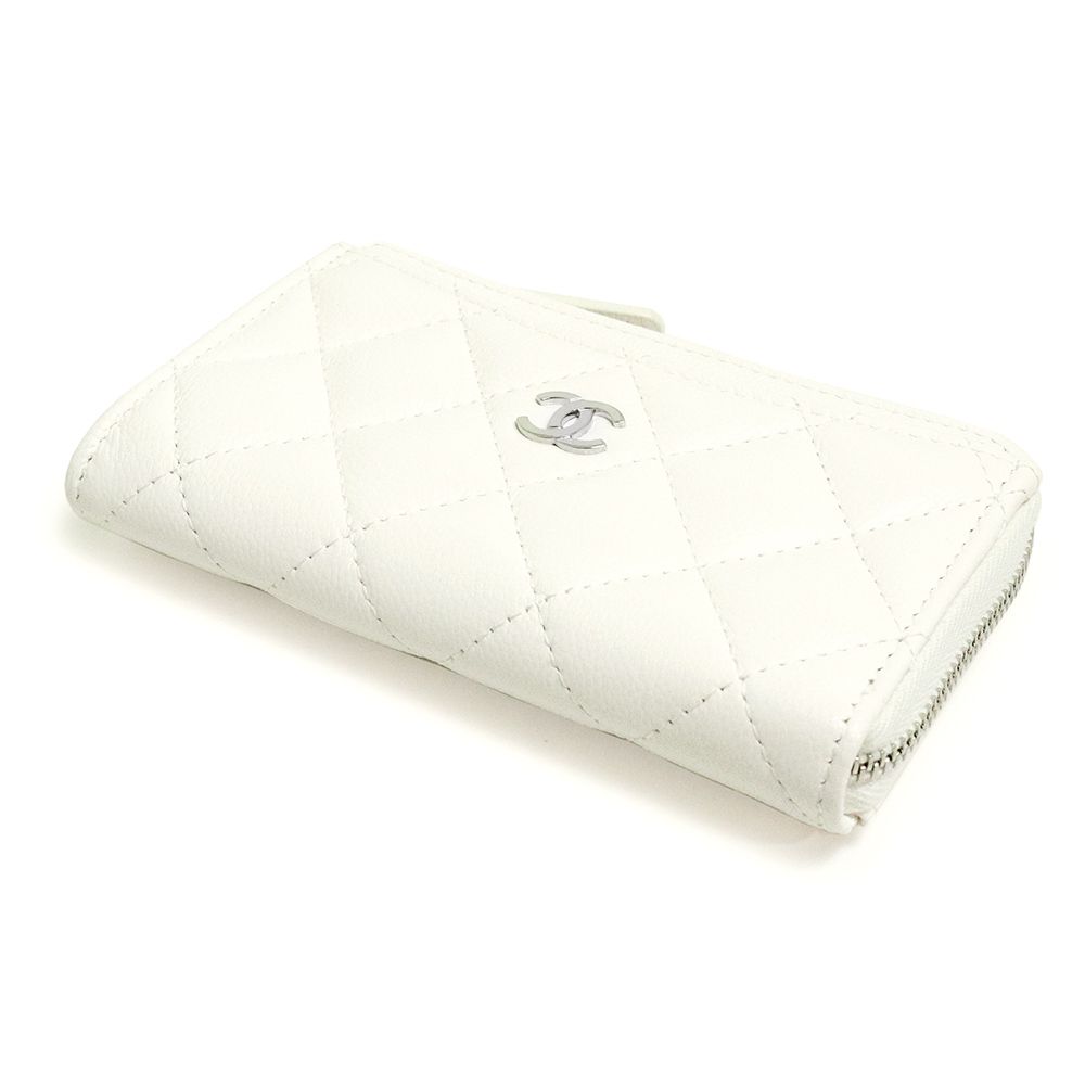 一目惚れのホワイト_ボーイ_CHANEL_定期_カードケース_名刺_白 CHANEL - ＊新品未使用＊CHANEL カードケース ネームホルダー