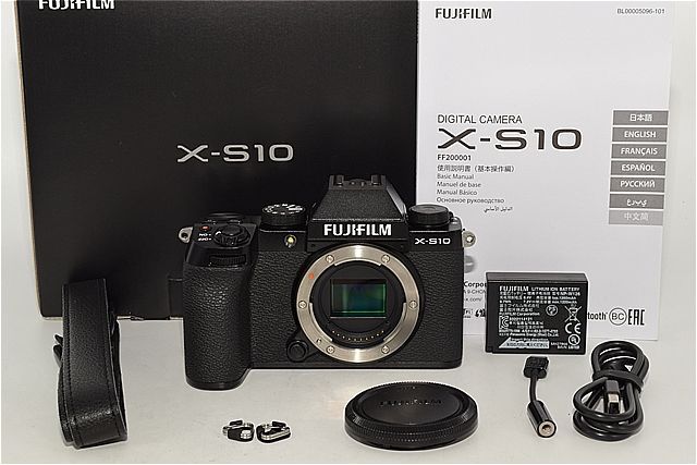 FUJIFILM X-S10 ミラーレスカメラ 608ショットの特上品】 富士フイルム