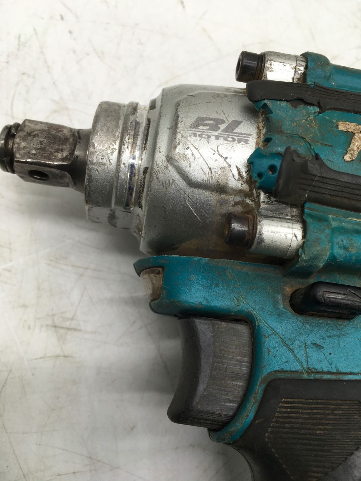 18v充電式インパクトレンチ