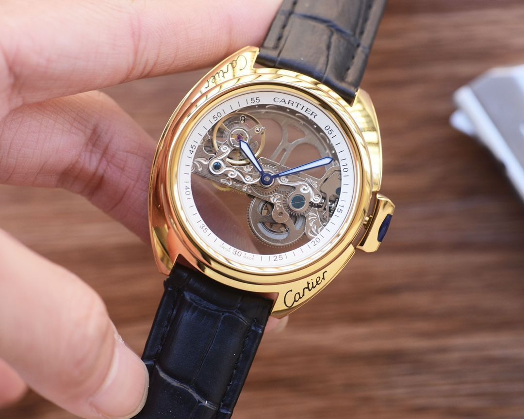 Cartierカルティエ　メンズロードスター時計ベルト　コマ Cartier 時計 ロードスター ベルトのコマ - メルカリ