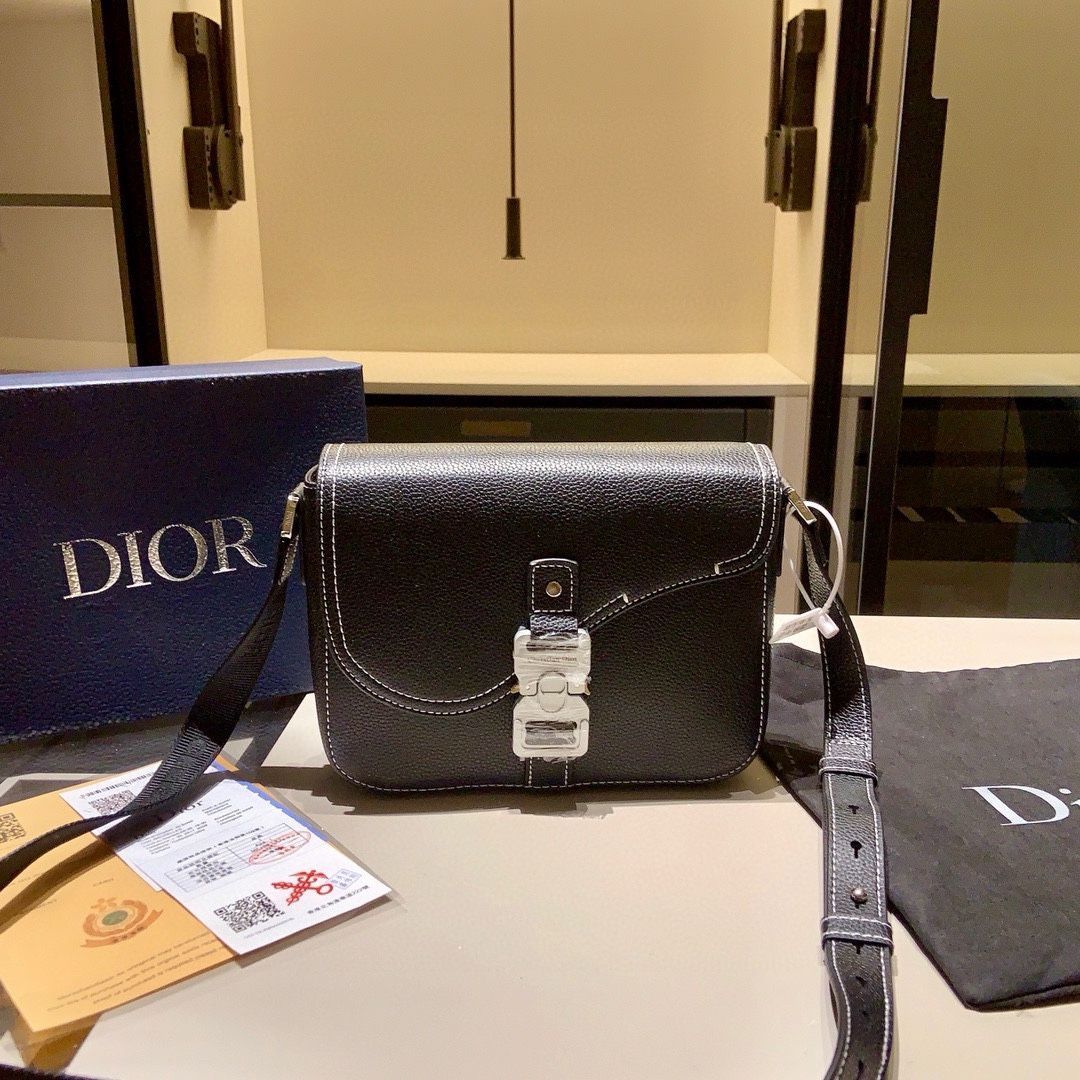 Dior 男性用ショルダーバッグ カジュアルバッグ ビジネスバッグ  バッグを斜めにします