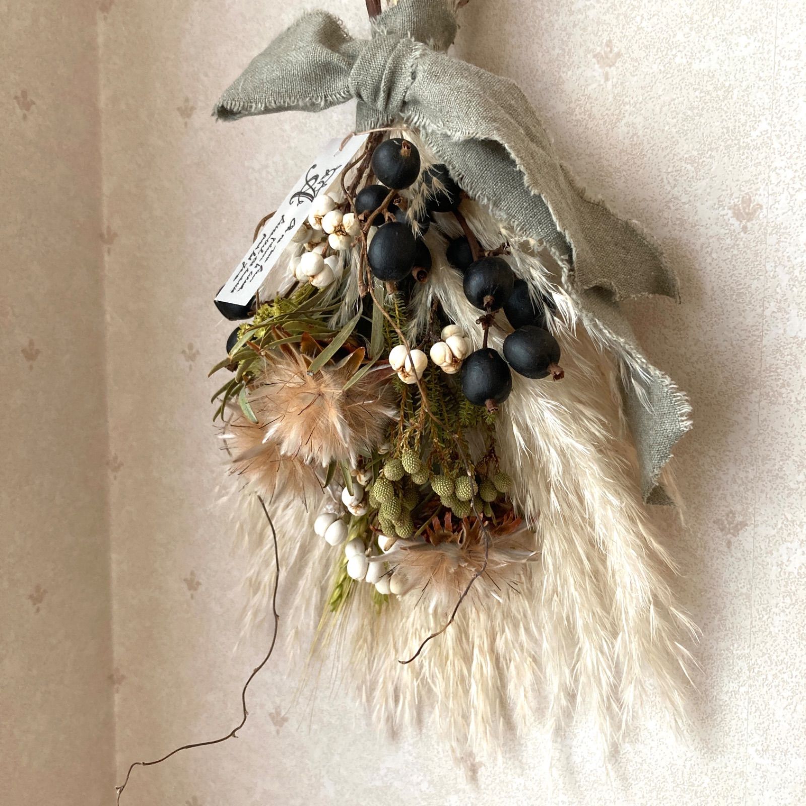 ネイティブフラワーとパンパスグラスふわふわナチュラルリース(32㎝)