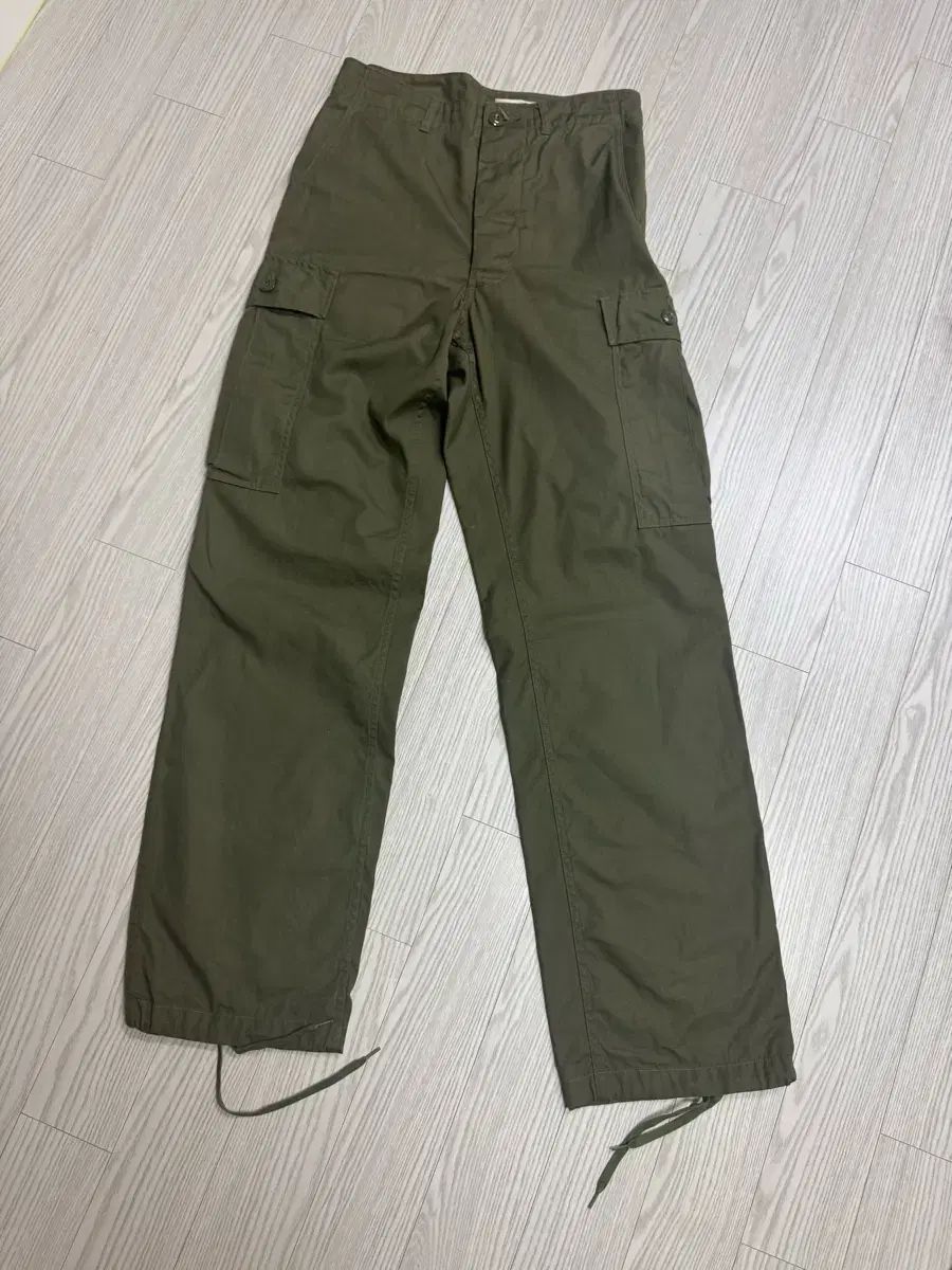BUZZ RICKSON S バズリクソンズ パンツ ウエスト 30 サイズ