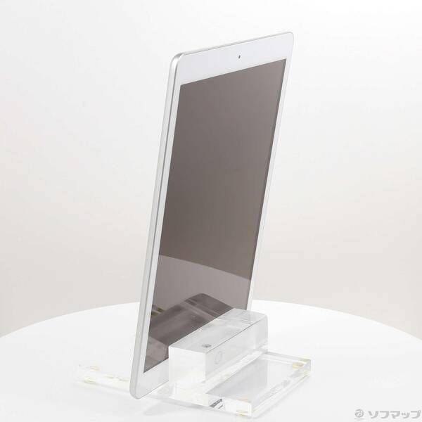 〔 品〕 iPad 第8世代 32GB シルバー MYLA2LL A Wi-Fi 269