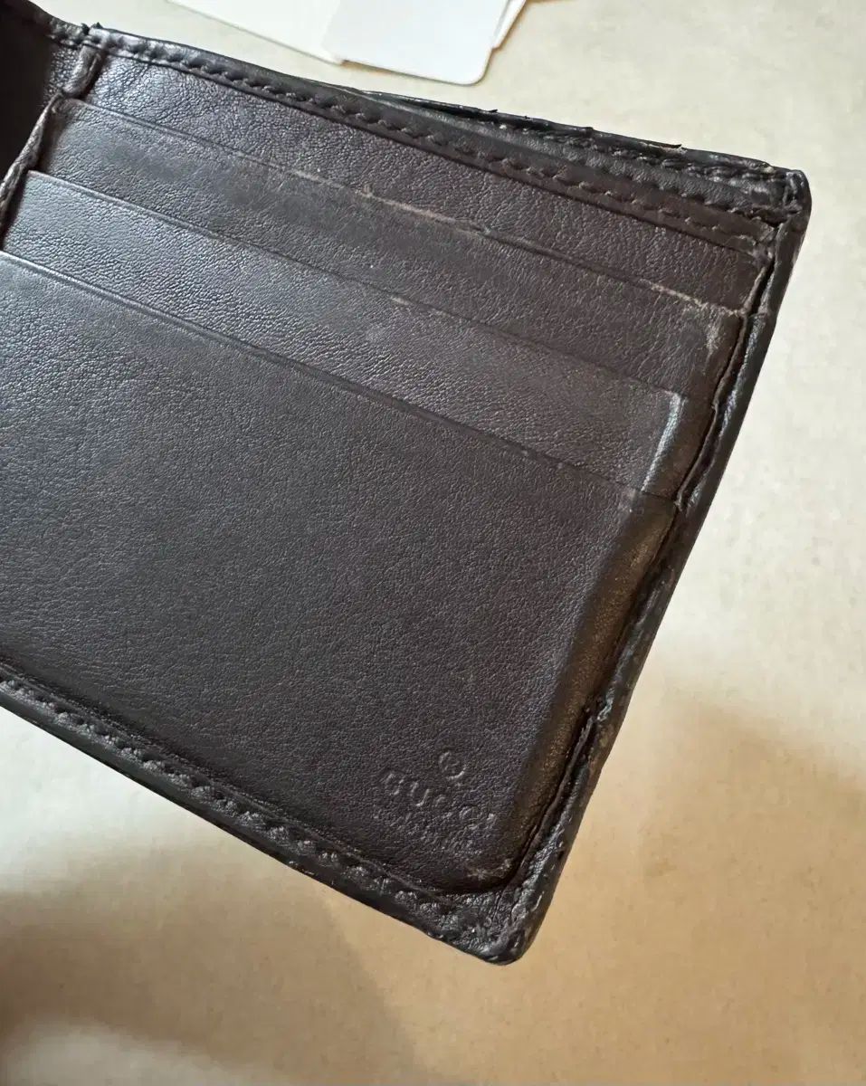 GUCCI