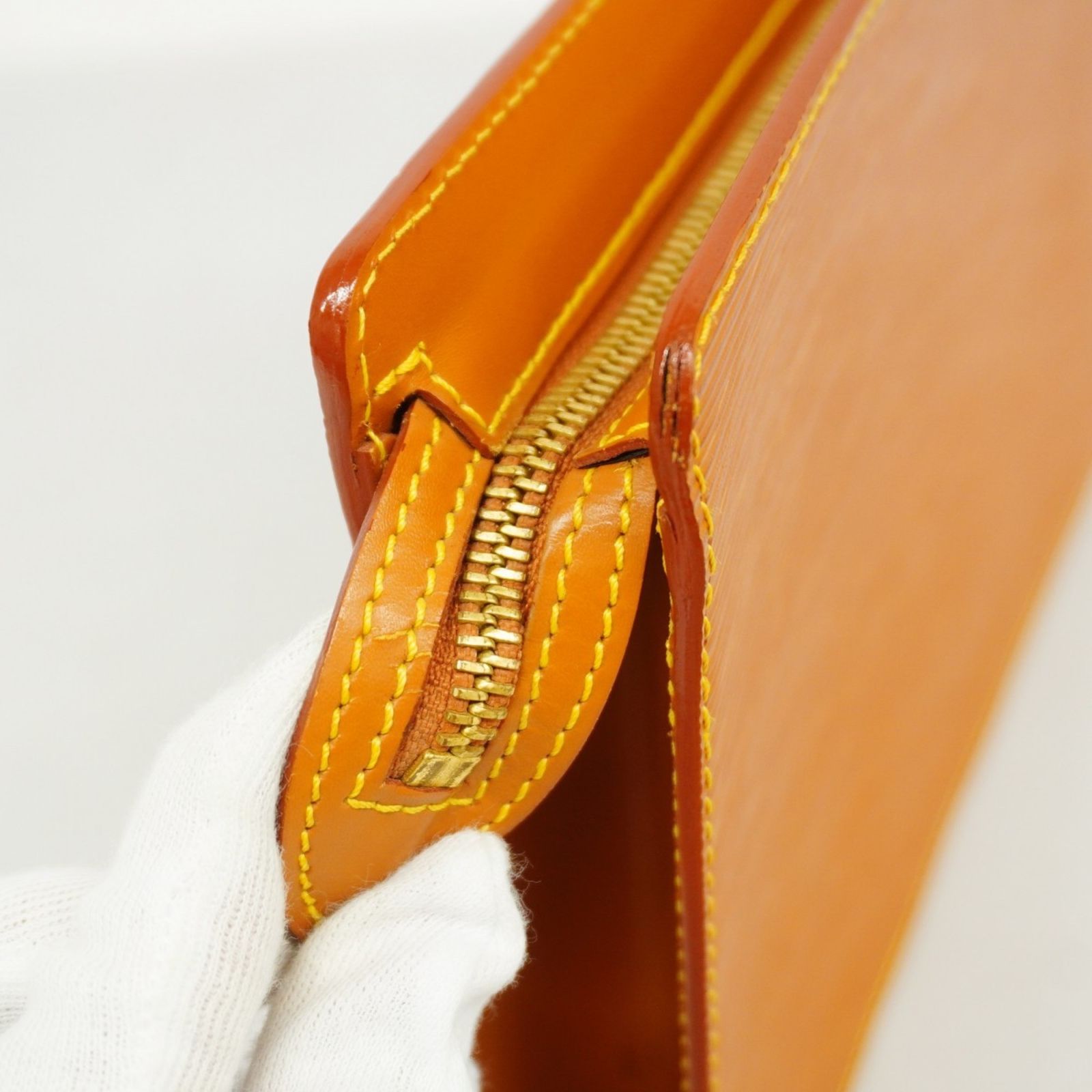 Vuitton ルイ