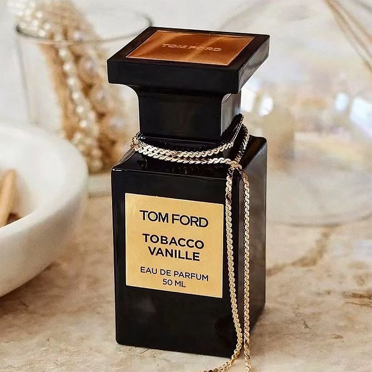 トムフォード Tom Ford タバコ バニラ tobacco vanille EDP 100ml 香水 新品 ギフト 送料無料 おまけ付き -  メルカリ