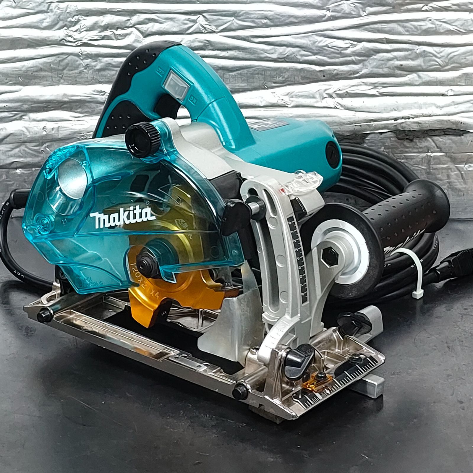 マキタ Makita 小型ミゾキリ 中古 美品 3005BA マキタ Makita 小型ミゾキリ 中古 美品 3005BA