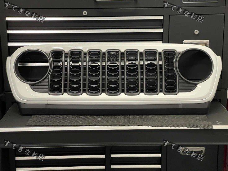 【組立済み】 ジープ JL/JT 2024グリル 無塗装品 フロントカメラ有り ジープ ラングラー JL&frasl;JT用 新型 2024 グリル 無塗装品 (フロント