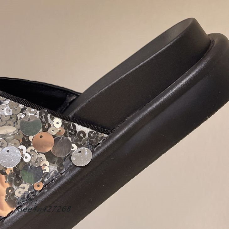 【偽造品10倍補償】公式正規品！スパンコールサンダル サンダル 柔らかい素材 ビーチサンダル コンフォートサンダル 厚底サンダル 靴  宅込 送料無料  nee4w427268 成長対応