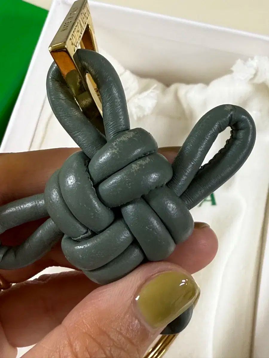 BOTTEGA VENETA(ボッテガヴェネタ) 三角形 キーリング - メルカリ