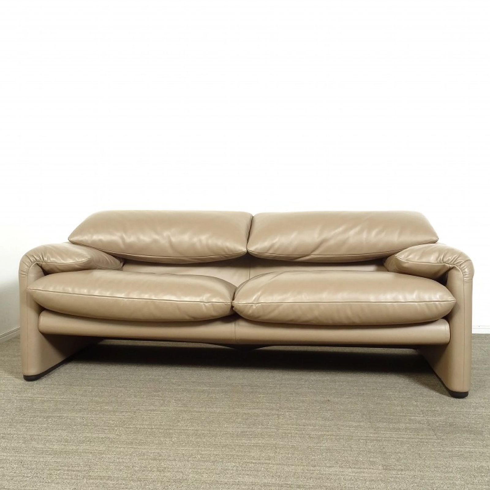 ◾︎SELUNO◾︎ 【短期展示超美品】Cassina カッシーナ 675