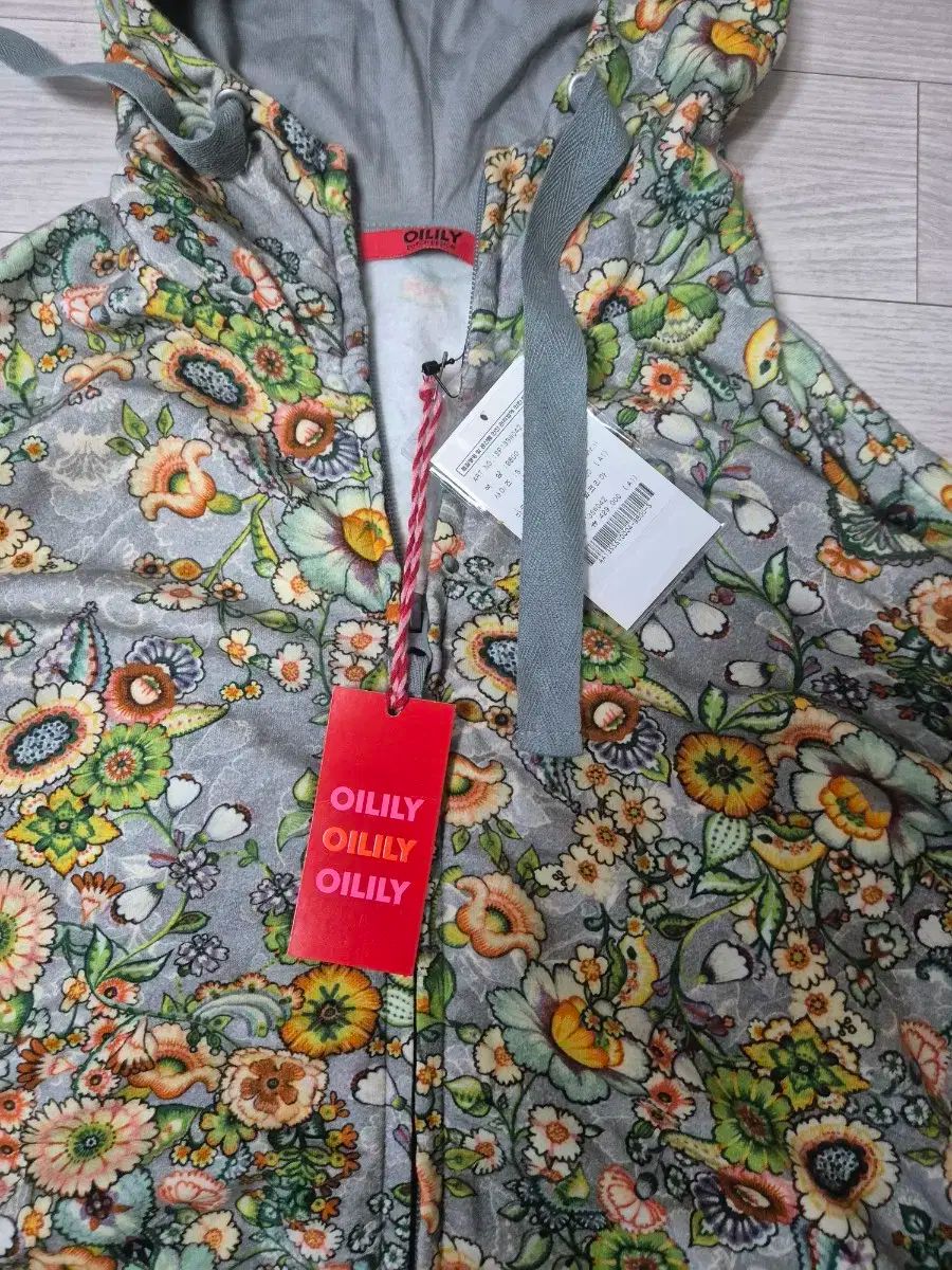  OILILY オイリリー フラワー パターン フード ジップアップ パーカー トップス
