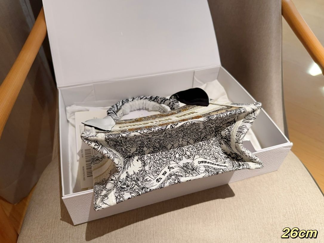 💰1480 スカーフの高バージョン配送 ディオールディオール Dior