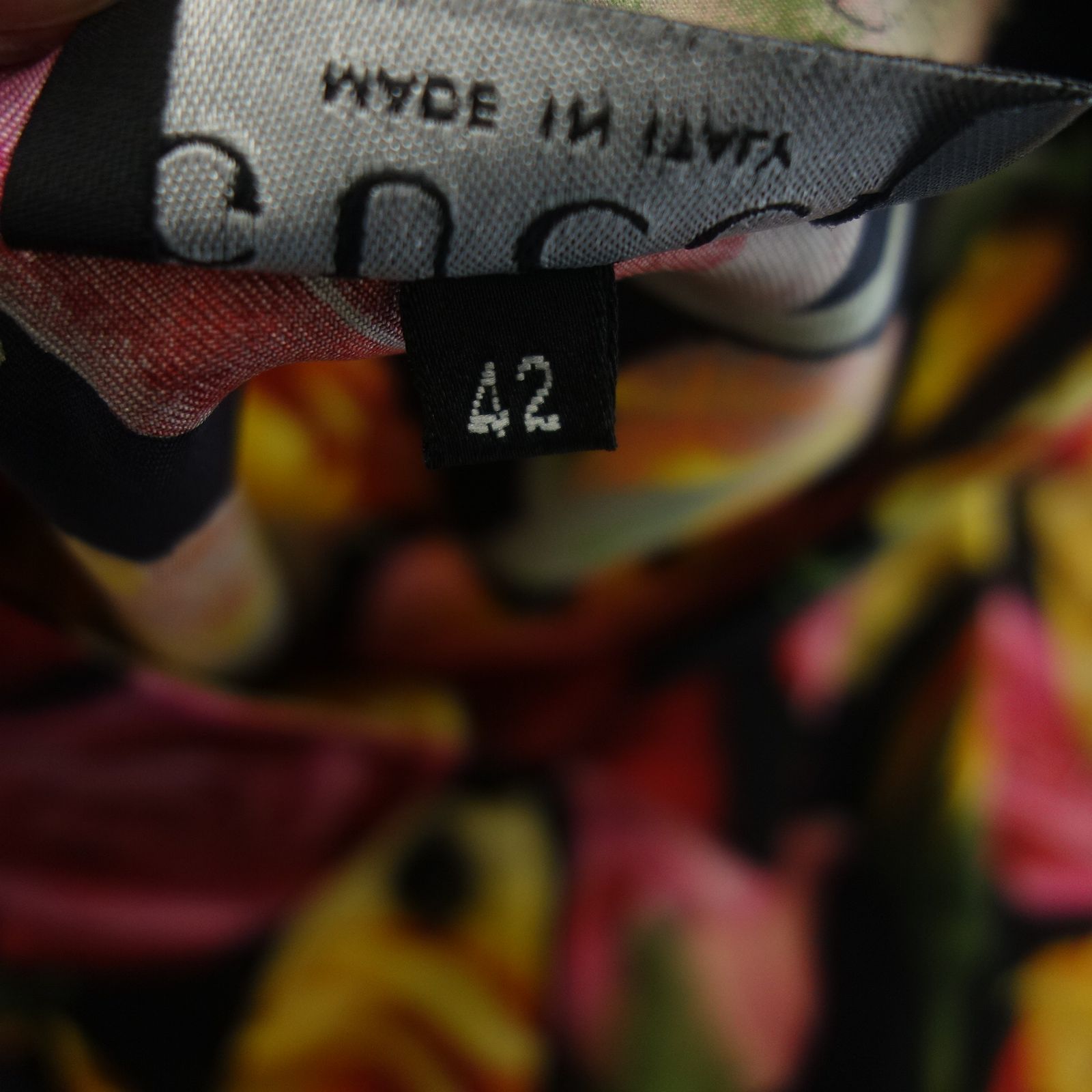 グッチ　トムフォード期　薔薇柄　ブラウス　ボウタイ　フラワー　フローラ　シルク トムフォード期 GUCCI グッチ 薔薇シルク オーバーブラウス - メルカリ