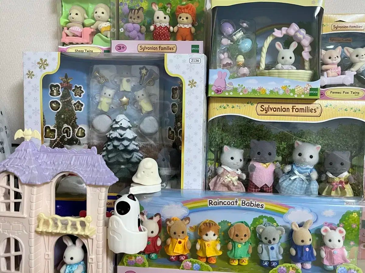 シルバニアファミリー　まとめ売り　家　お店　家具　人形　バラ売不可 ファミリー まとめ売り シルバニアファミリー まとめ売り 家 お店 家具