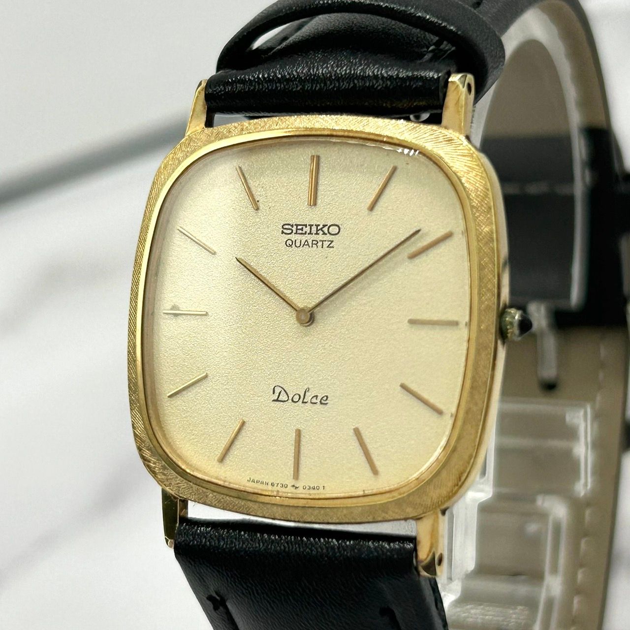 極美品【稼働品】SEIKOセイコードルチェブラックゴールドレザークォーツ
