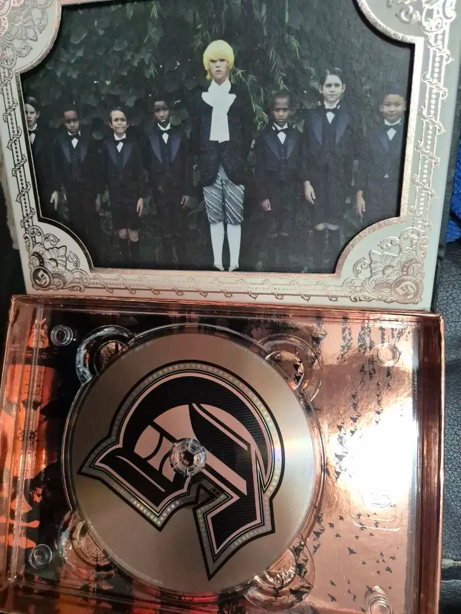 G-DRAGON(ジードラゴン) ミニ 1 家 CD アルバム G-DRAGON、“音楽の本質を表