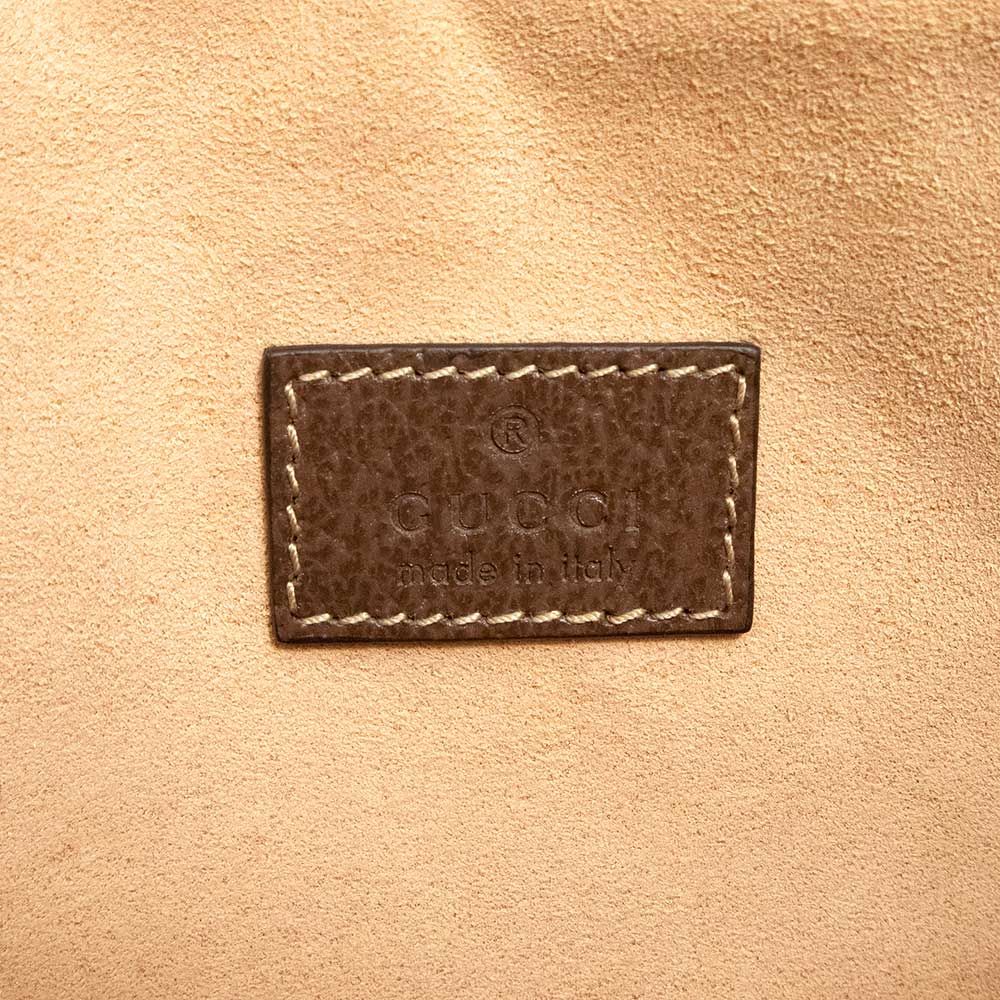 クラッチバッグ