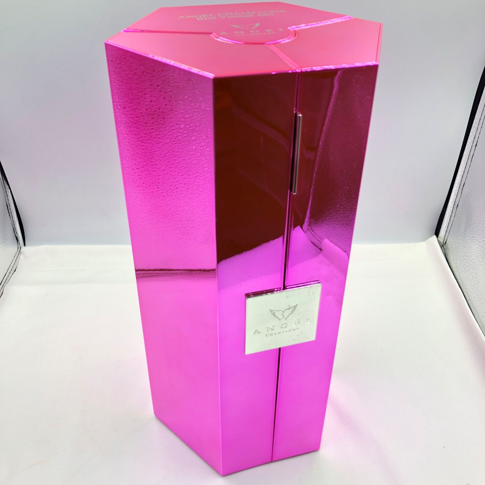 ANGEL CHAMPAGNE Vintage2005 Pink   未開栓 ANGEL CHAMPAGNE VINTAGE 2005 PINK エンジェル シャンパン