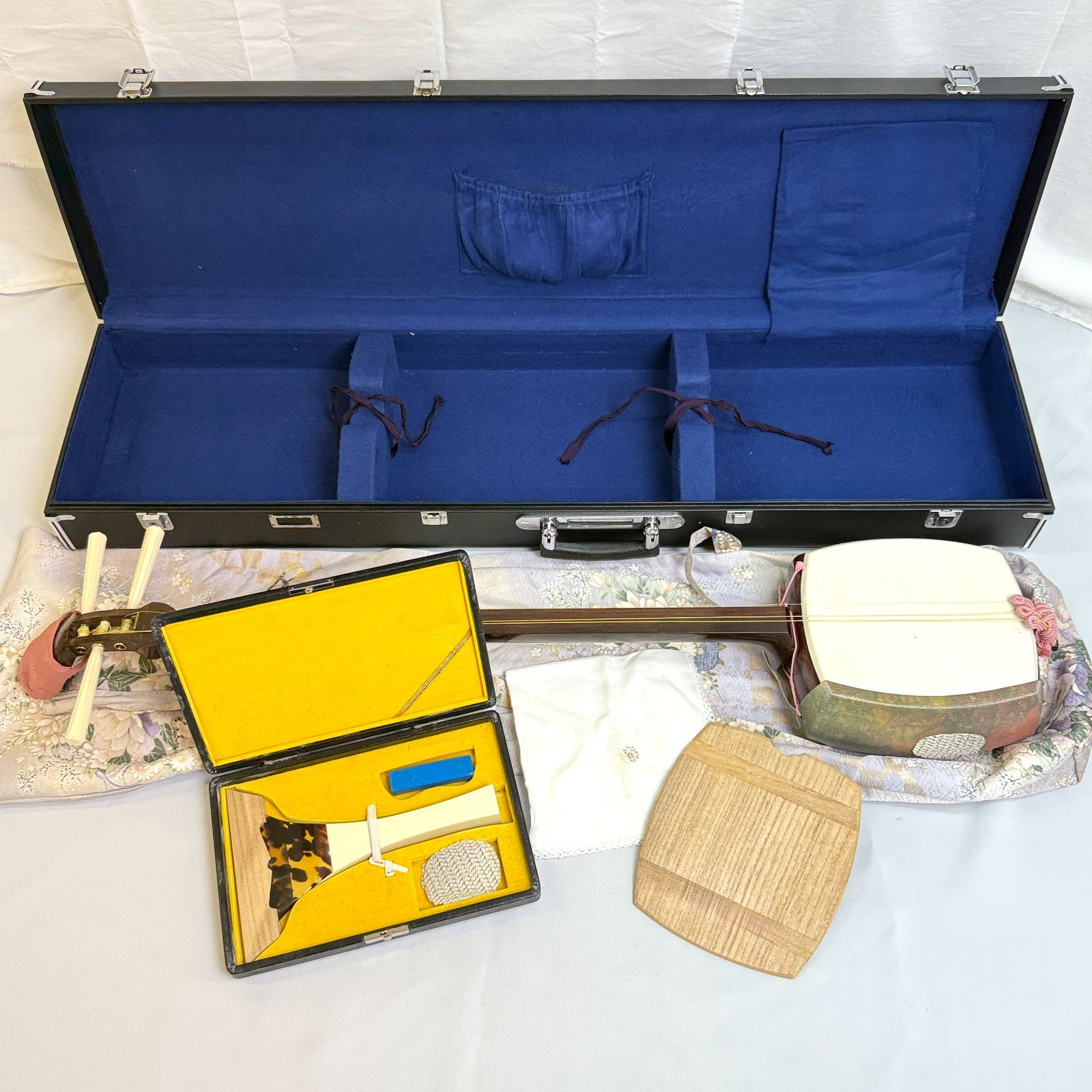 S2361-100-20 三味線セット ハードケース 撥付き バチ付き 楽器 和楽器 三味線