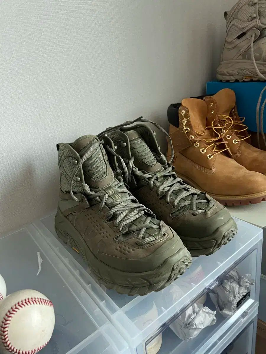 HOKA ONE ONE ホカオネオネ トー ハイ オリーブ