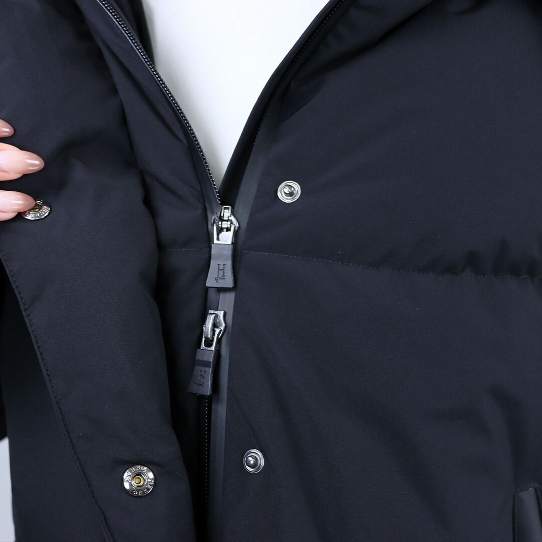 ダウンジャケット