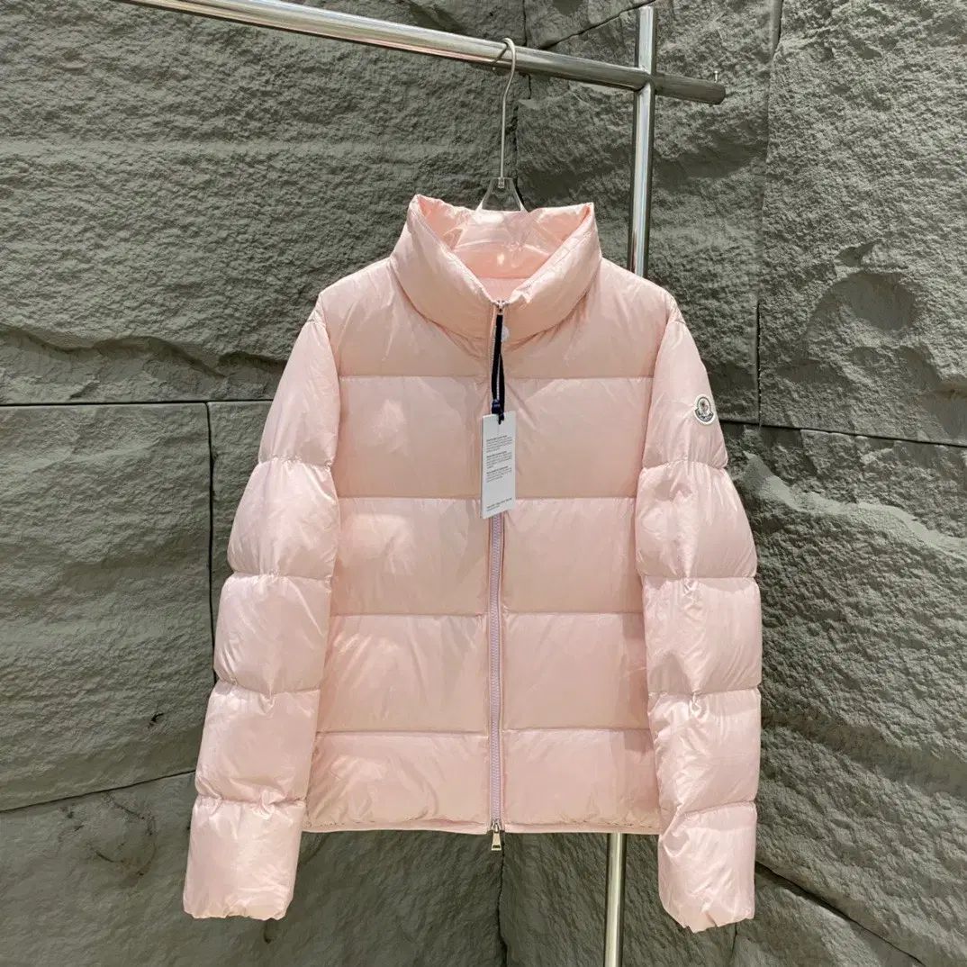 MONCLER(モンクレール) レディース 冬 ロゴ カジュアル ピンク