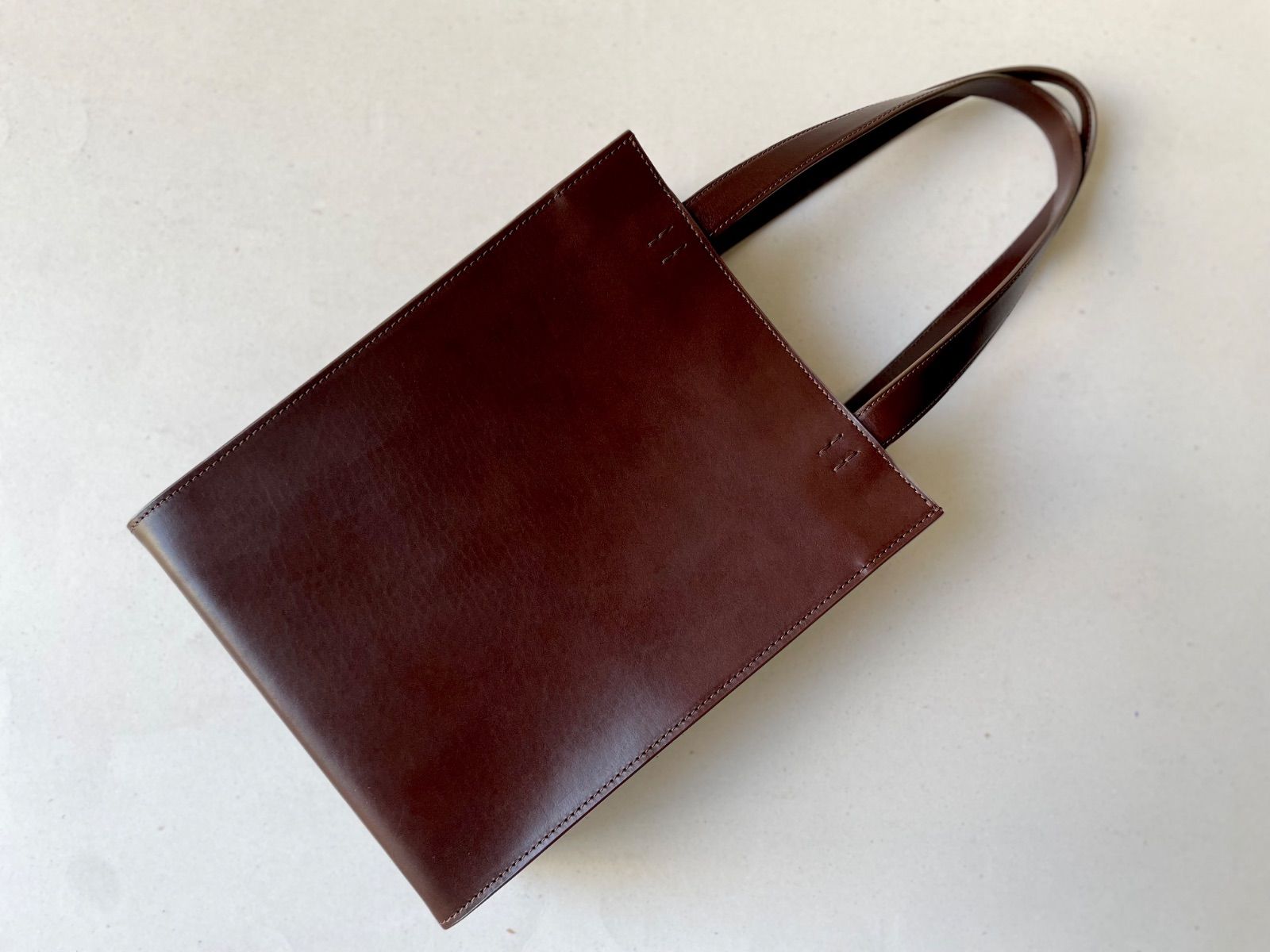 土屋鞄 ナチューラ トールトート ナチューラ」シリーズに、2つの新型トートと新色「ブラック