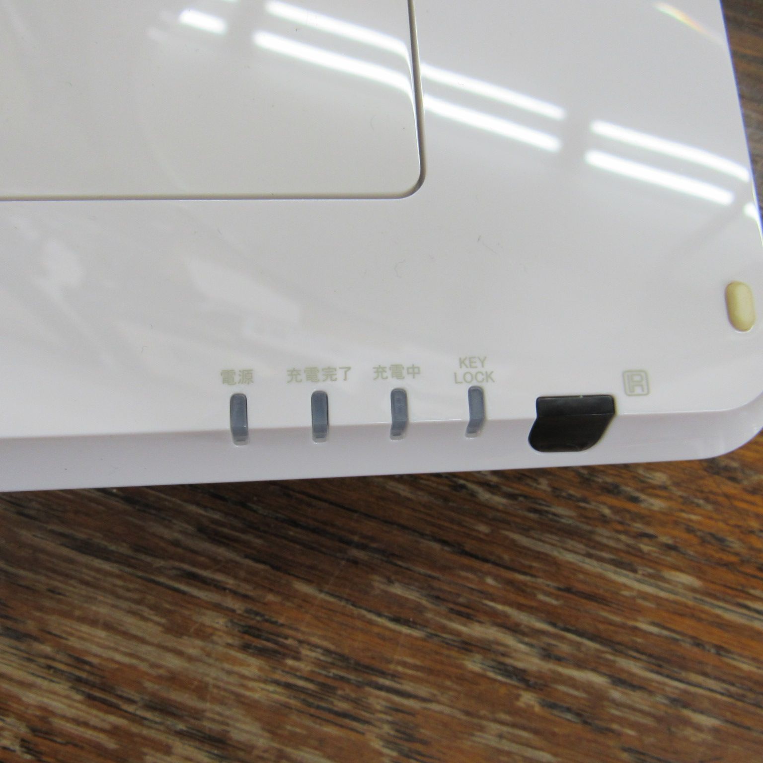 APBD-F1020HW ポータブルBlu-rayプレーヤー フルセグチューナー AVOX APBD-F1020HW 価格比較 - 価格.com