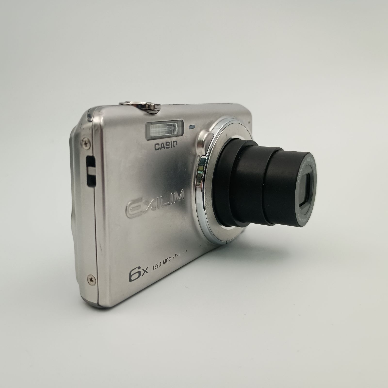 1ABM011 【新品未使用】デジカメ　CASIO EXILIM EX-Z920 Amazon.co.jp: EXILIM EX-Z920 Silver : Electronics