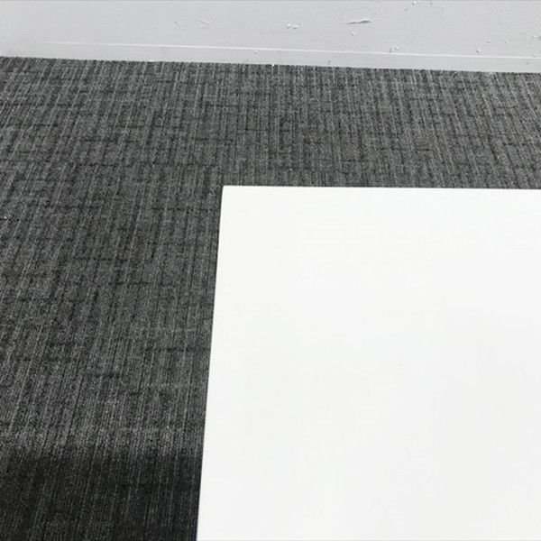 ホワイト