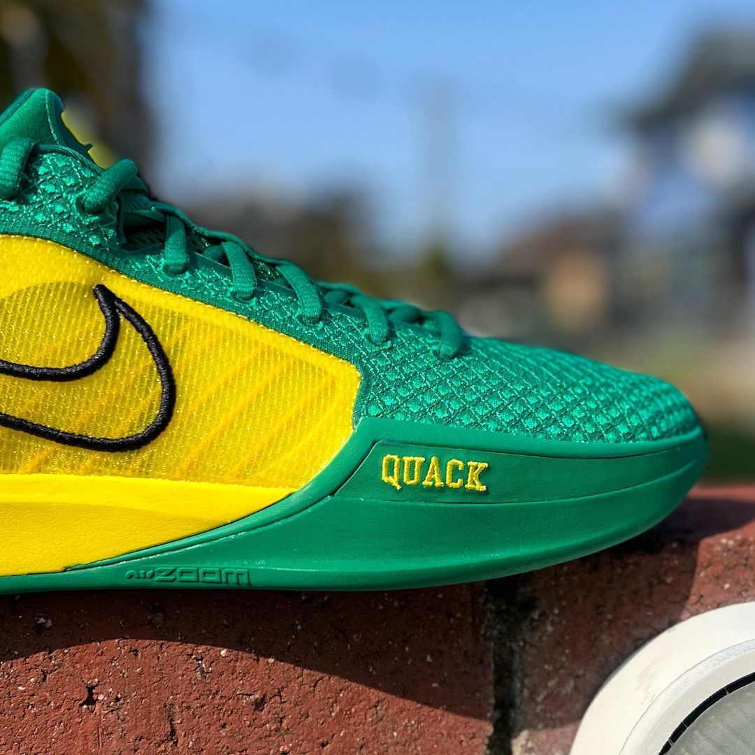 Nike バスケットボールシューズ 緑/黄 QUACK