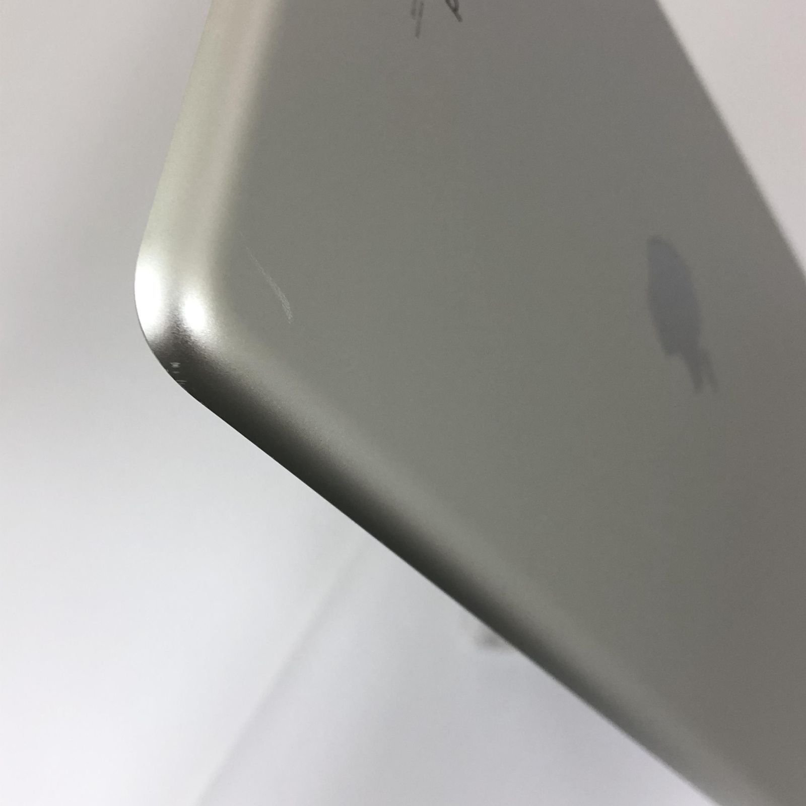 良品】iPad (第6世代) Wi-Fi + Cellular/32GB/353034096796190 【公式 