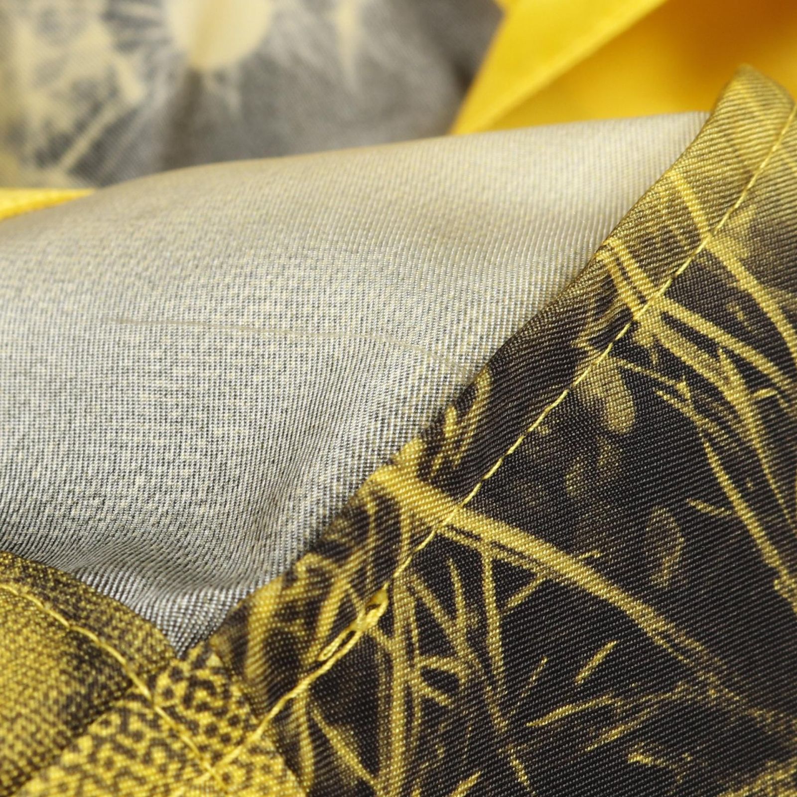 バミューダショーツ