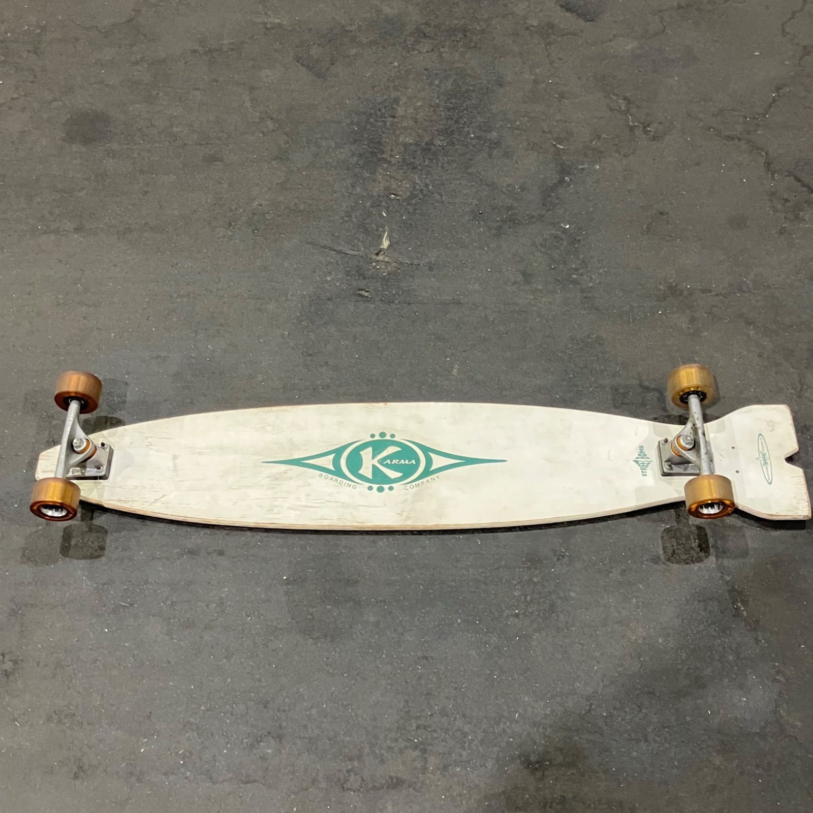 ロングスケートボード