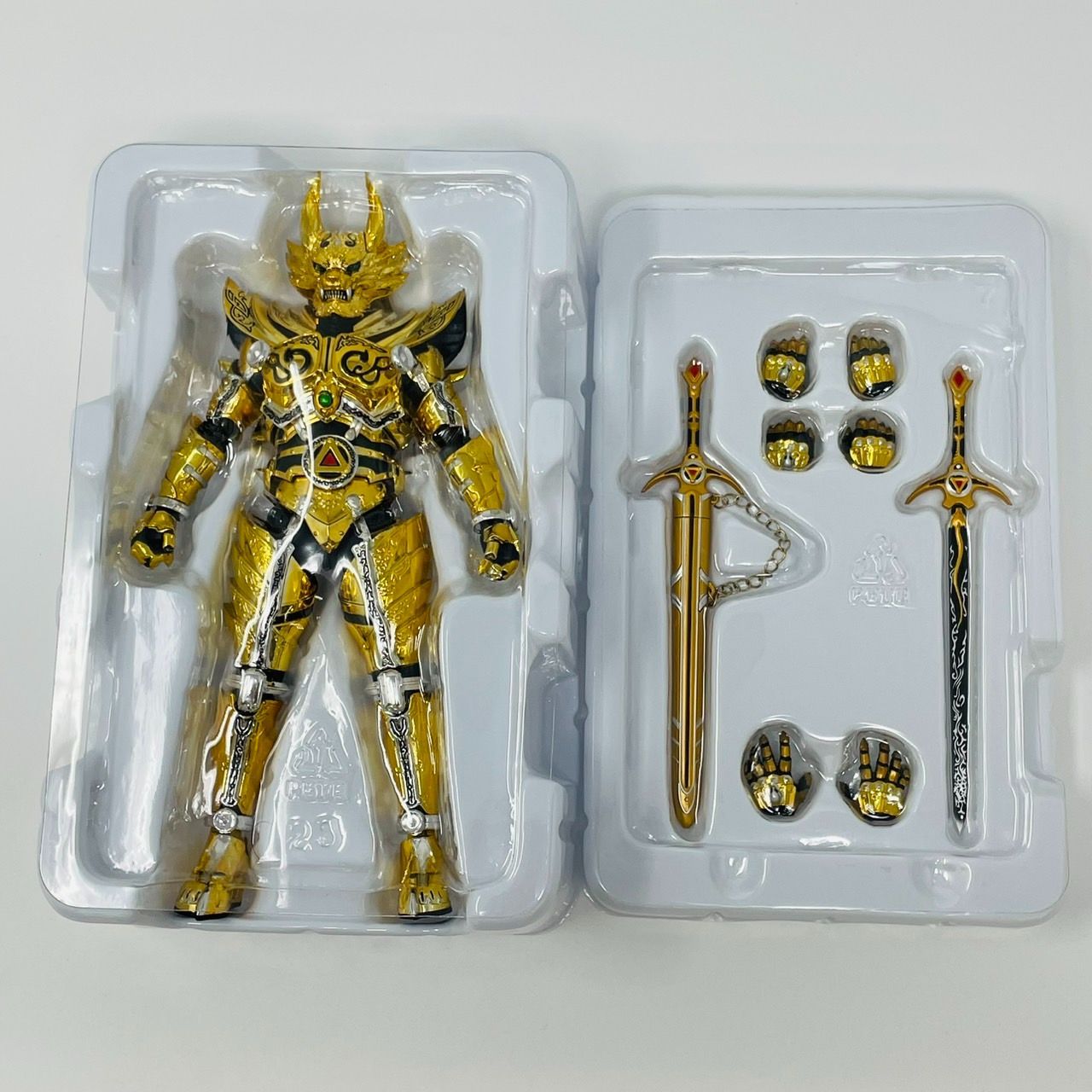 S.H.Figuarts 真骨彫製法 黄金騎士 ガロ 冴島鋼牙 フィギュア