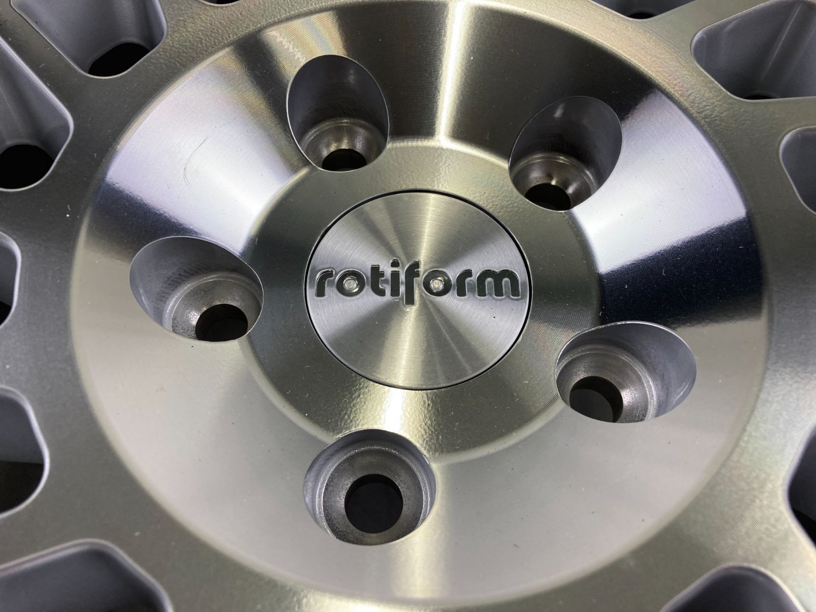 Rotiform ロティフォーム CCV 1本のみ 20インチ 8.5J インセット+45