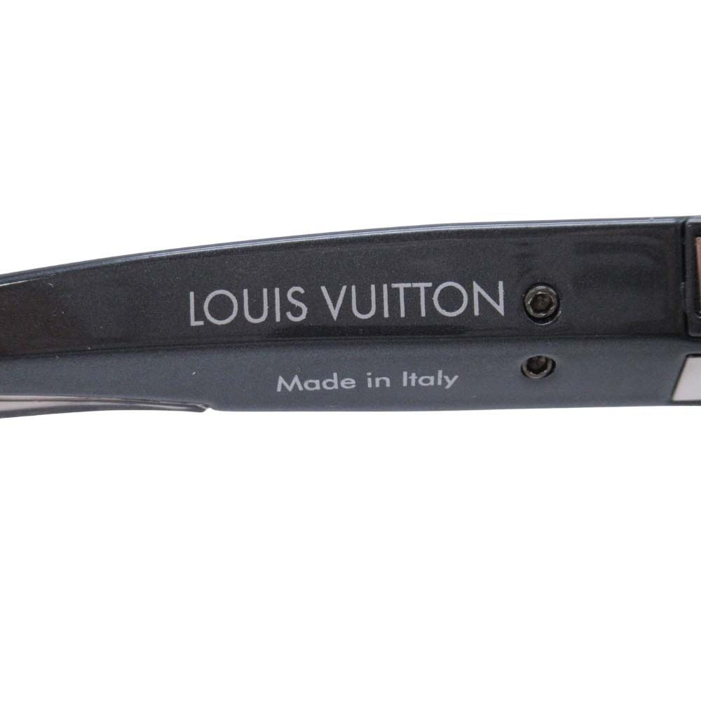 新品同様 LOUIS VUITTON ルイヴィトン 4 MOTION AIR Z0319U スポーツ  