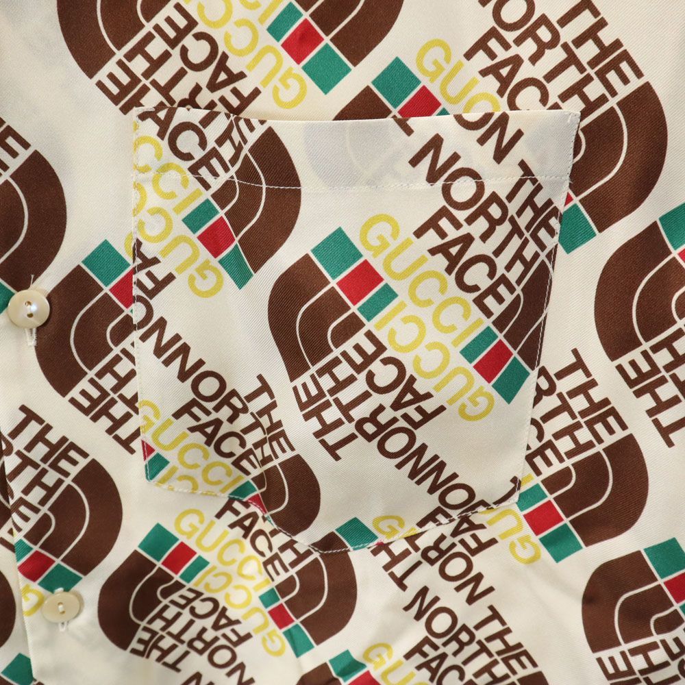 未使用 グッチ イタリア製 ノースフェイス コラボ シルク 総ロゴ 半袖 シャツ 46 アイボリー系 GUCCI x THE NORTH FACE 箱付き メンズ 未使用 グッチ イタリア製 ノースフェイス コラボ シルク 総ロゴ 半袖