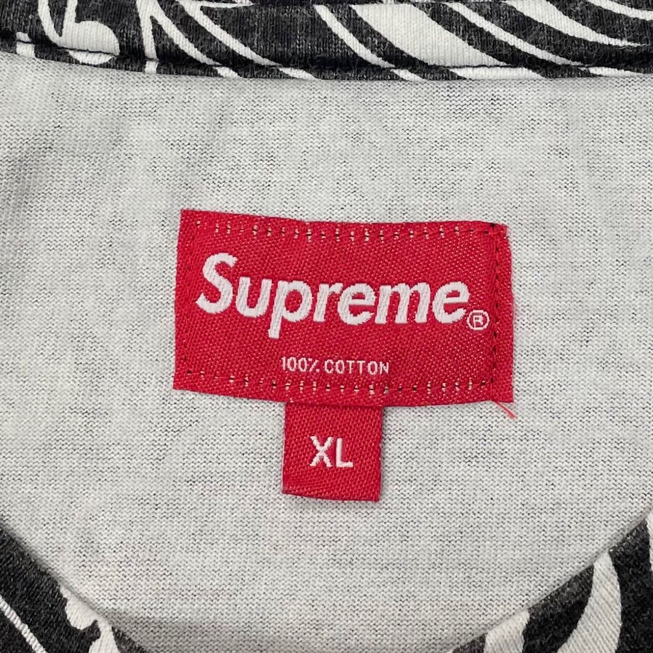 高品質在庫 Supreme - Supreme small box logo bandana Mサイズの通販